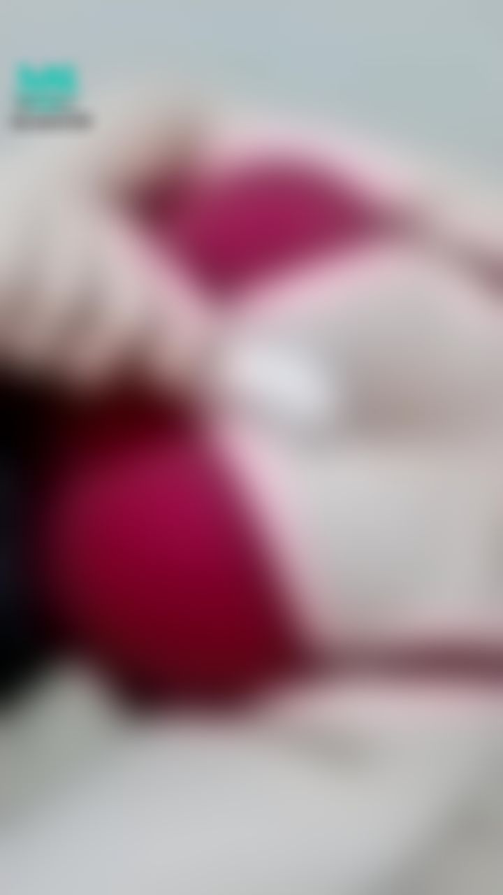 s********i : 開啟按摩棒乳交  讓我看你們的g   徵男優玩乳交喔