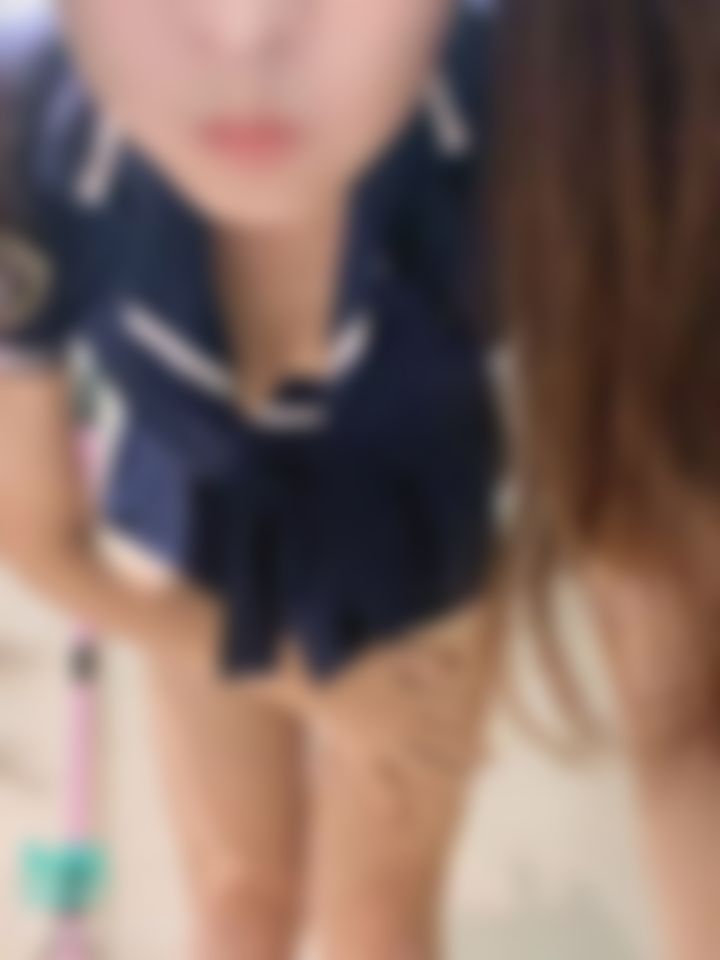 b**********m : 角色扮演扭屁打屁摸奶摸妹妹