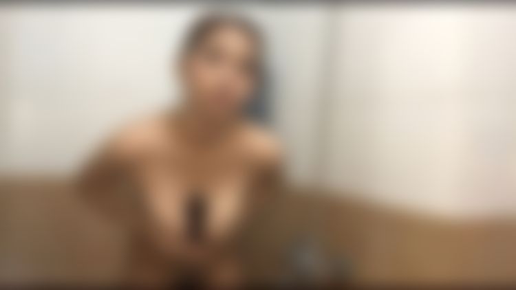 babysyii : feel horny when i take a shower💦