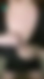 d********y : 一顆一顆的解開扣子,有沒有想再拆禮物🎁
今天穿了超級性感的紅色內衣,好誘人💕
一隻手指揉著奶頭,好舒服一直交出來,整圈乳暈都出來見客了啦😳😳😳