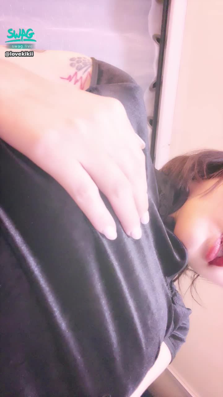 lovekikii : 最近生理期要來了 奶變好大