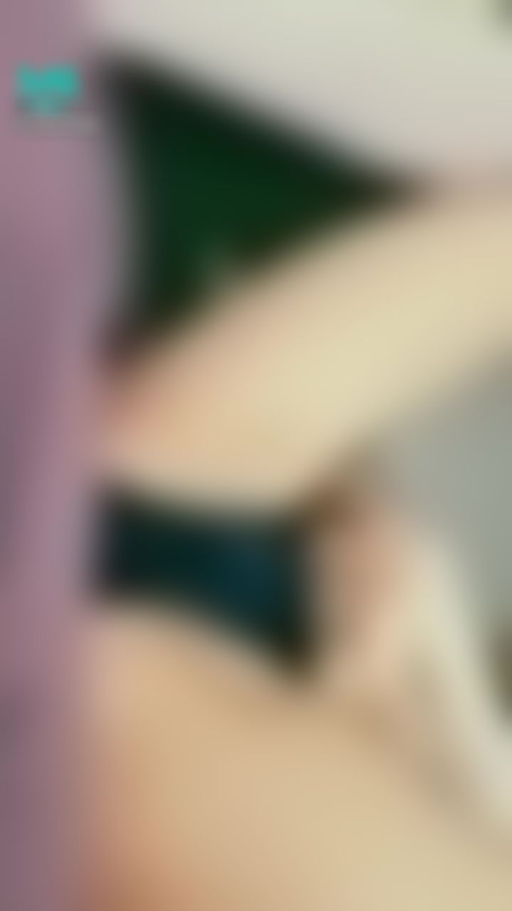 c**********e : 才吸一下棒棒……我的褲褲就濕濕了💦💦💦💦
你看你看我的穴穴在吸吐吸吐的
