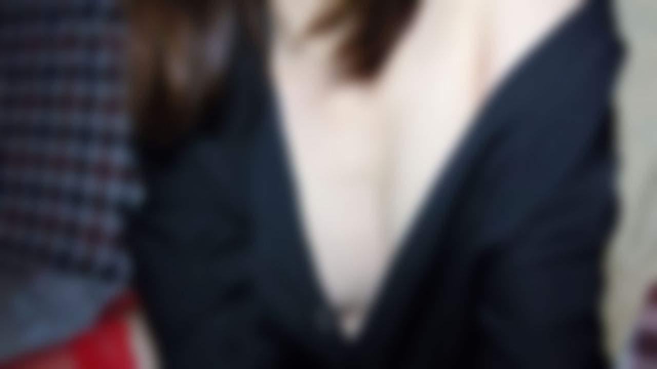 a********i : 不能发出声音的自慰 好刺激😍