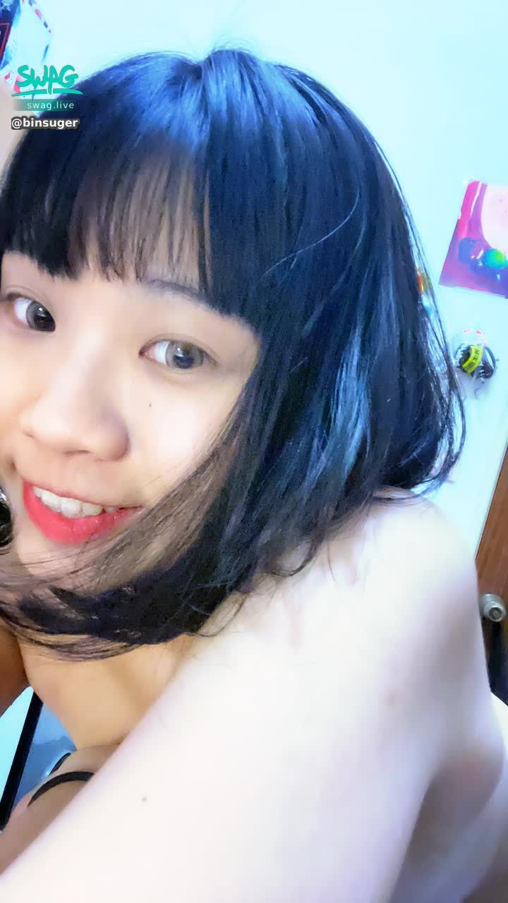 b******r : ㊙️㊙️最喜歡在家不穿衣服啦🈲🈲👅💦💦