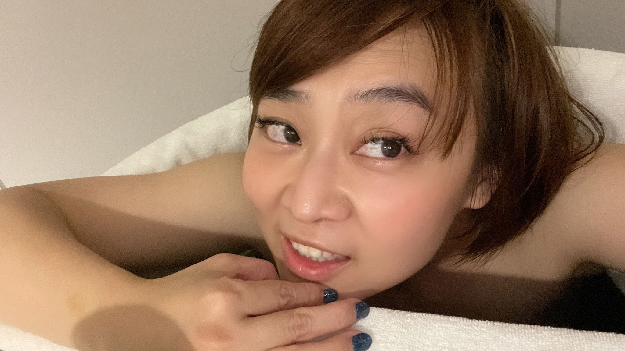 pennymomo : 台北早上老濕啊！🔥台北今早微雨🔥蠢蠢騷動老濕，吸引早上屌屌要爆炸又睡不著的人夫，燃起老濕慾火直接坐爆大屌！又摳逼、又顆粒保險套，超舒爽~~ 
老濕大蝴蝶鮑到底多緊實？就讓『老濕女上打樁機』實測battle！抽插人夫可以撐多久~

SWAG最緊小隻馬-對戰-人夫三指粗屌大GG
限時三分鐘射榨汁挑戰 這場矛與盾的對決 誰會勝出！？
我就是要你射！！！！！！


解鎖四部長片+按讚截圖私訊「好想體驗真實童顏老濕，口愛❤️」
再加碼送絕版禁播長片～多部超重口私藏任你挑選😻

喜歡老濕的作品 私訊跟我說！我就會覺得超幸福的啦🤩，不定期給你私密小福利～老濕最知道哥哥們小腦袋裝了什麼亂七八糟的壞東西😈