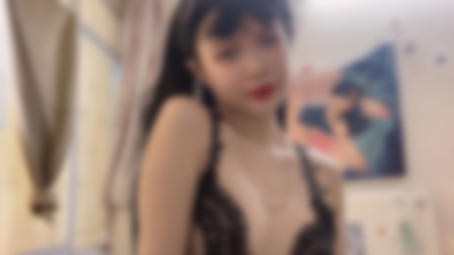m*******t : come here 💦 play with me 😜🦋🦋👙👙