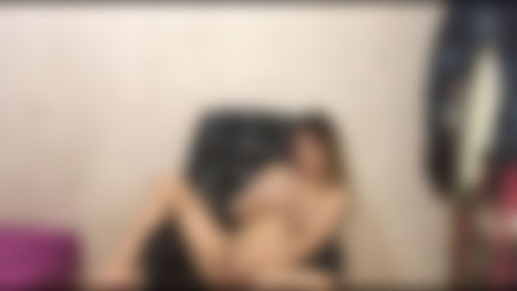 babysyii : imagine my boyfriend fuck me on the chair