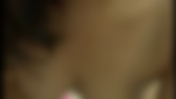 j******e : 摸摸