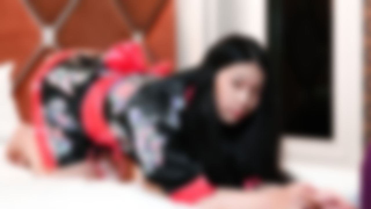 a*******a : 😈出差夜😈和服誘惑主管💕從客廳幹到浴室💦💦