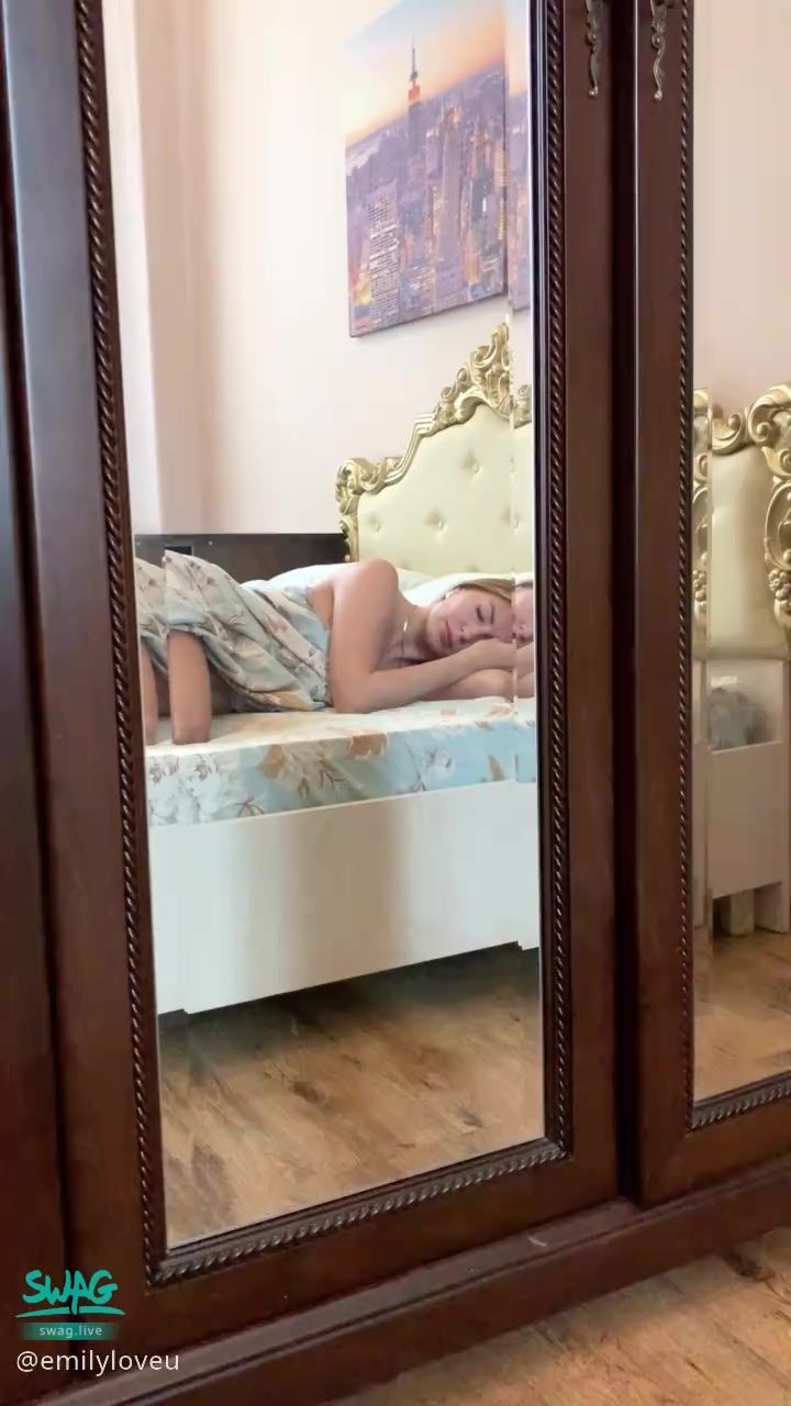 emilyloveu : perfect morning is when your girlfriend wakes you up by caressing you