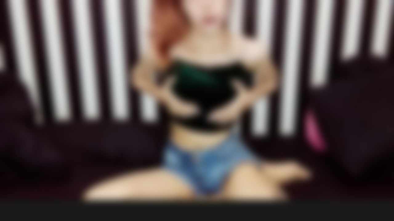 minibabbyy : come play with me babe🖤💦