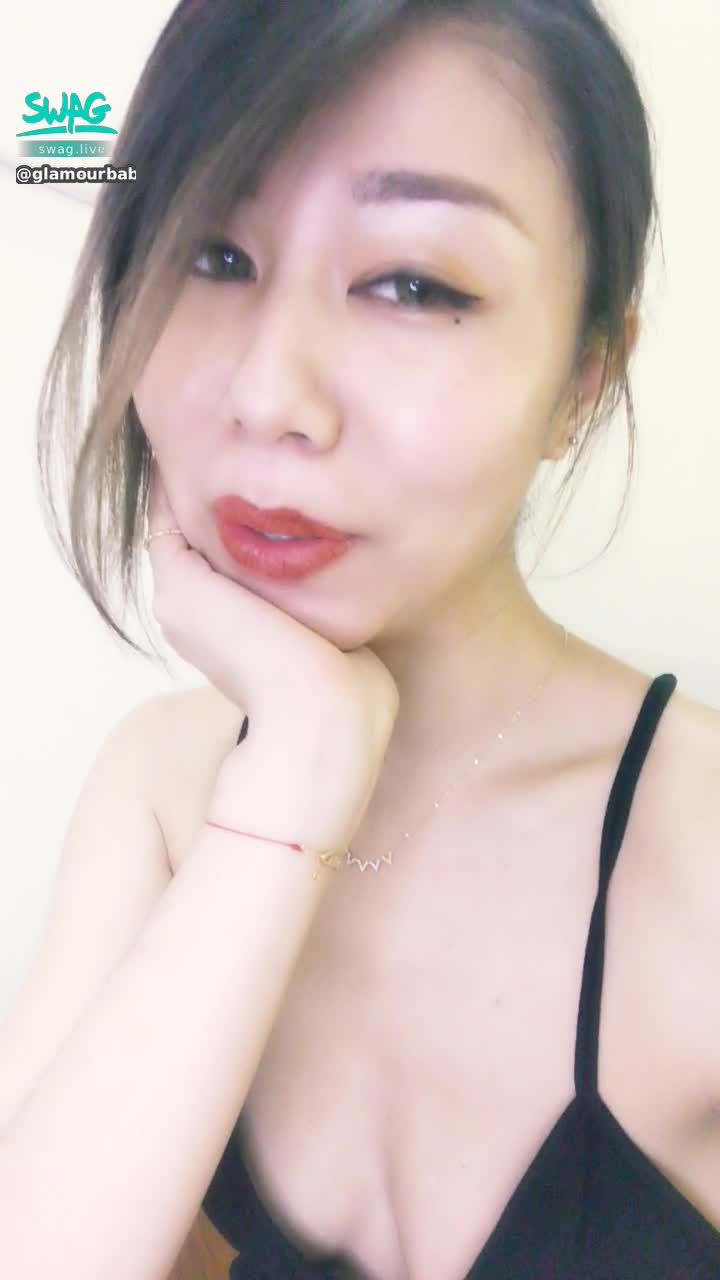 glamourbaby : 🍑現在人好不舒服😭🍑是不是表演太認真？