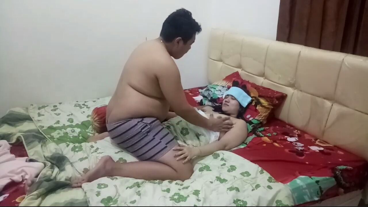 pandaputih : i get fuck from my brother when i feel sick