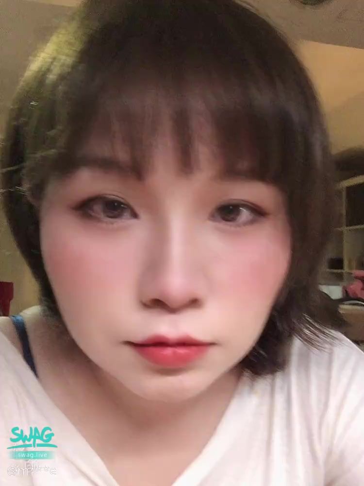 m***e : 新冠疫苗好痛痛？💁🏻‍♀️