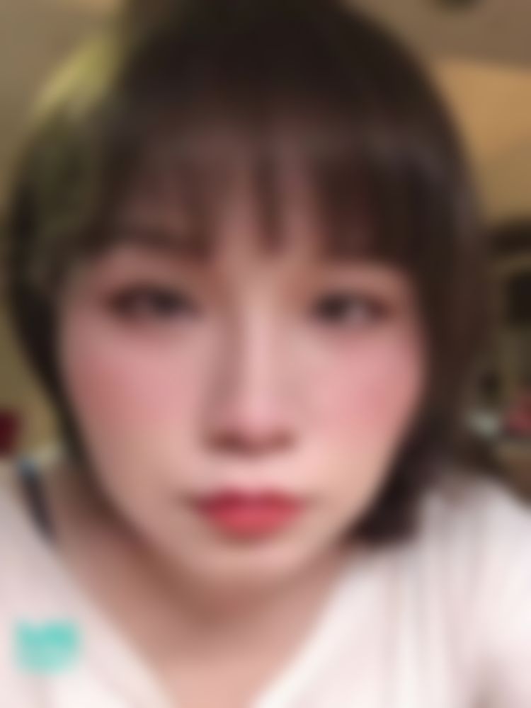 m***e : 新冠疫苗好痛痛？💁🏻‍♀️