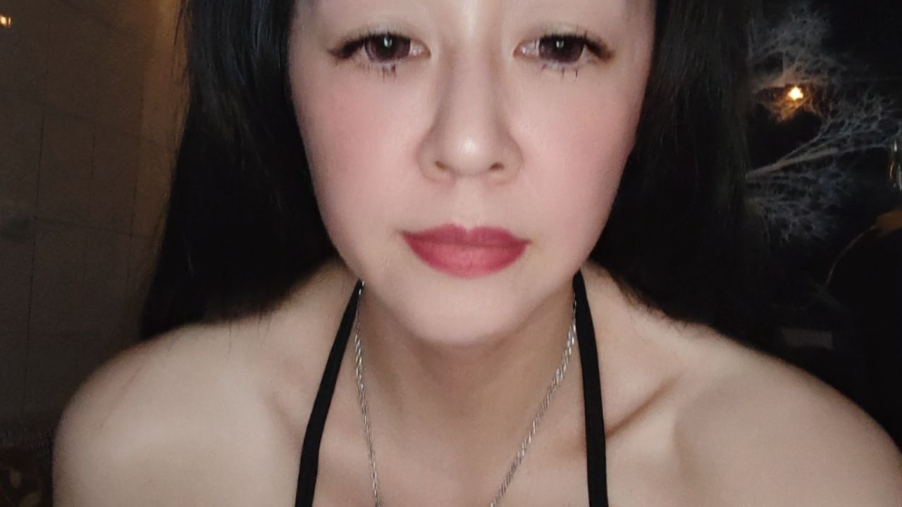 cocoyk : 小妖每次都很認真的拍長片 希望大家多多支持 我真的很努力希望大家能用行動支持我