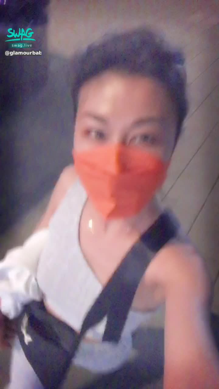 glamourbaby : 🍑等等跟姐妹要去蹦迪🍑哥哥想看嗎？我今天美嗎？