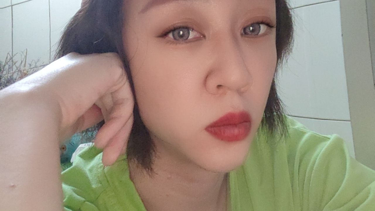 cocoyk : 頂著抗生素浮腫的身驅 希望大家給我加油鼓勵 一個月 以內回到原來的小妖給你們 謝謝 請大家繼續支持