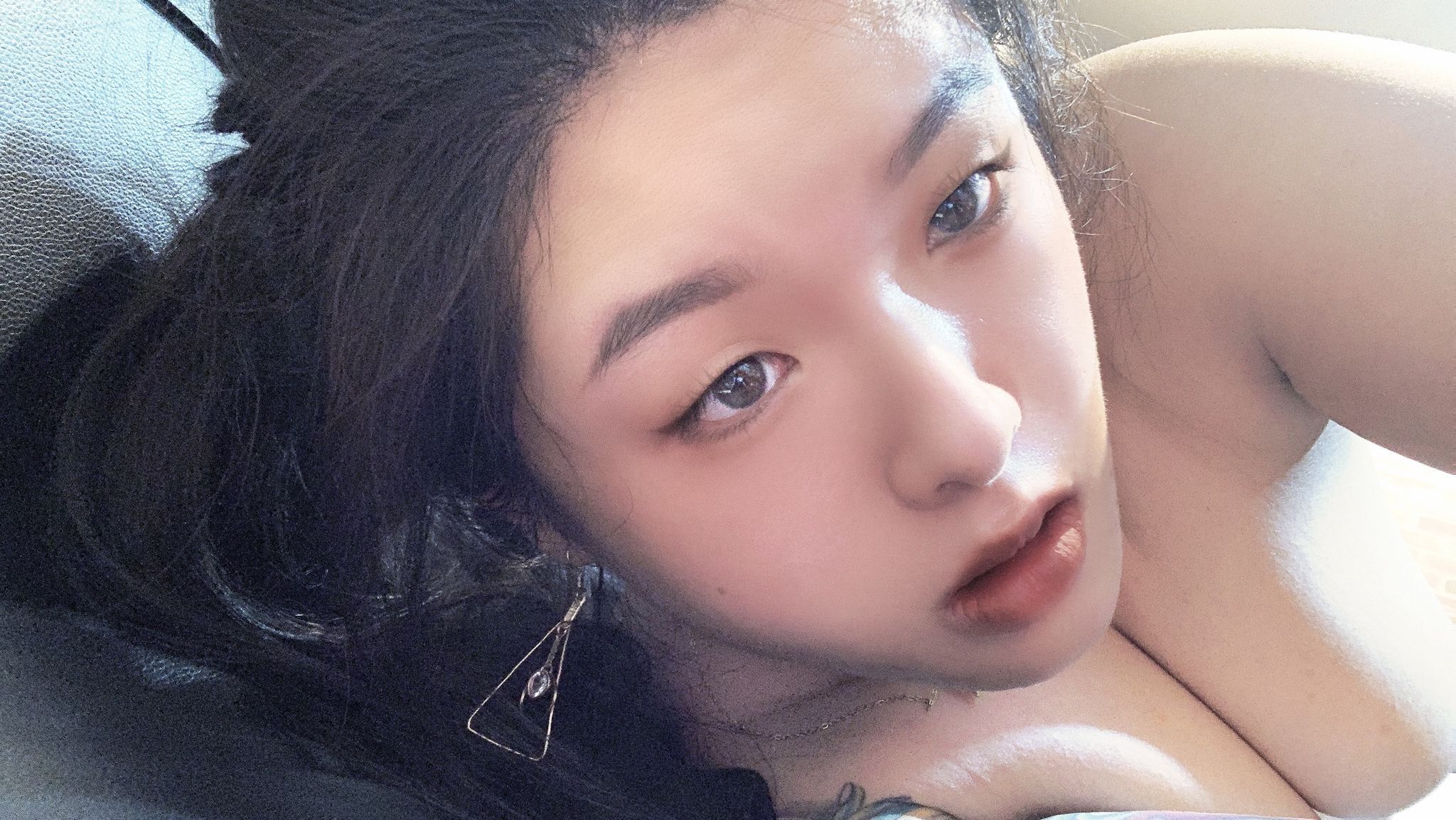ccdidi : 愛撫吸允蜜桃🍑