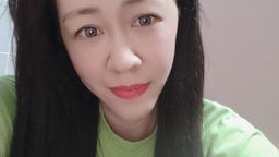 cocoyk : 偷偷來壞壞 不小心聽到打掃婆婆滿嘴的抱怨公司 嚇的我好內疚
