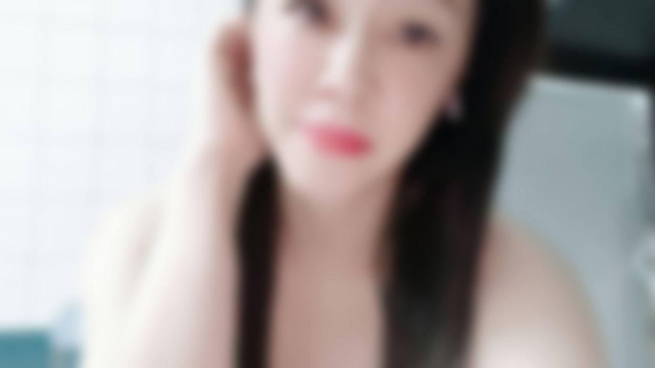 cocoyk : 不一樣的衣服有不一樣的感受也有不一樣的快感喔！ 小妖都很認真的在準備服裝還有打扮大家要期待唷！