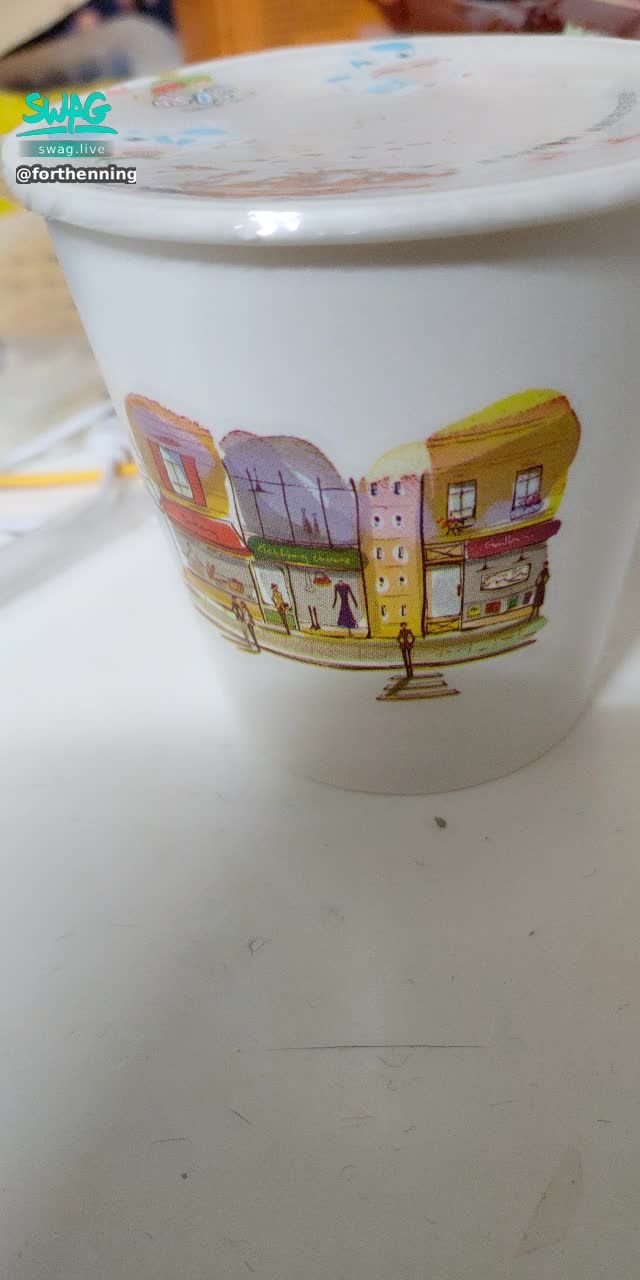  : When the cook heard that I was vaccinated today, she made me a cup of hot cocoa. It felt so heartwarming~