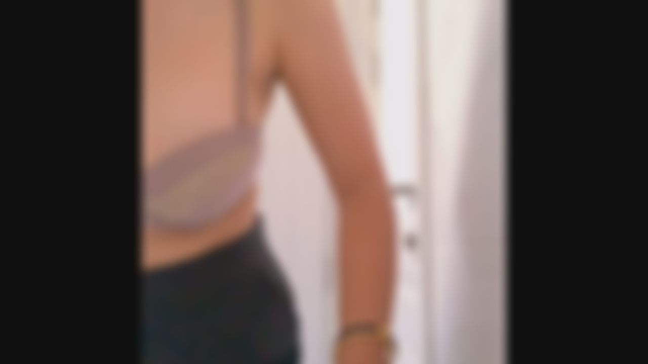  : one boob