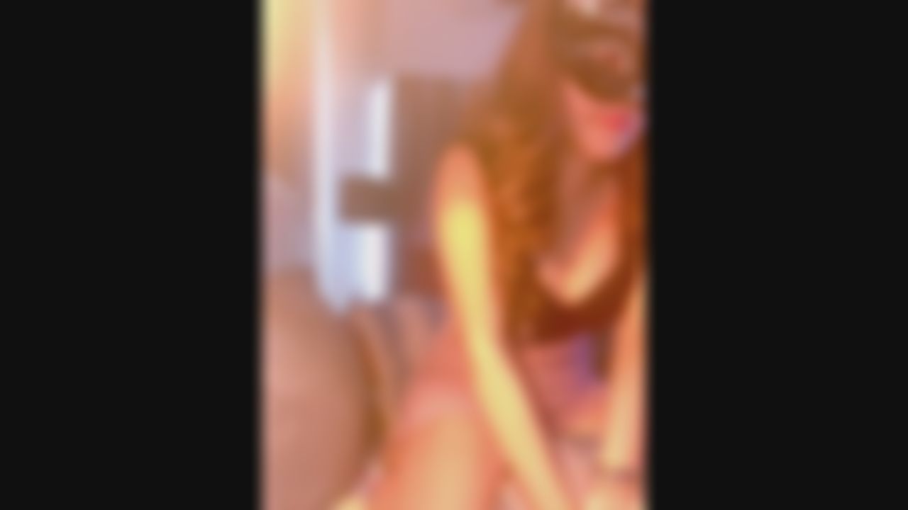  : sexy dance on my bed