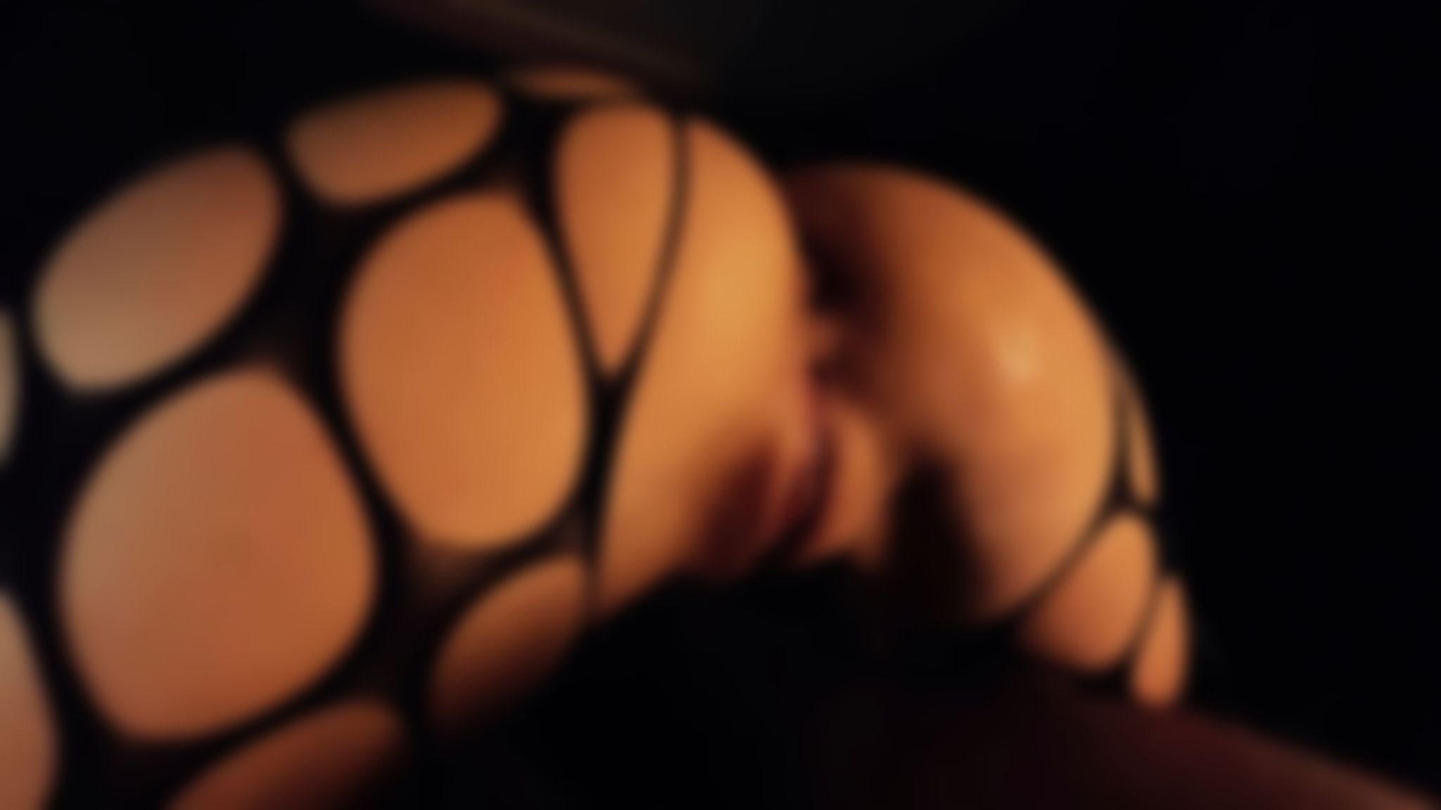 : A girl with a big ass sucked her boyfriend and fucked him in a rider's pose