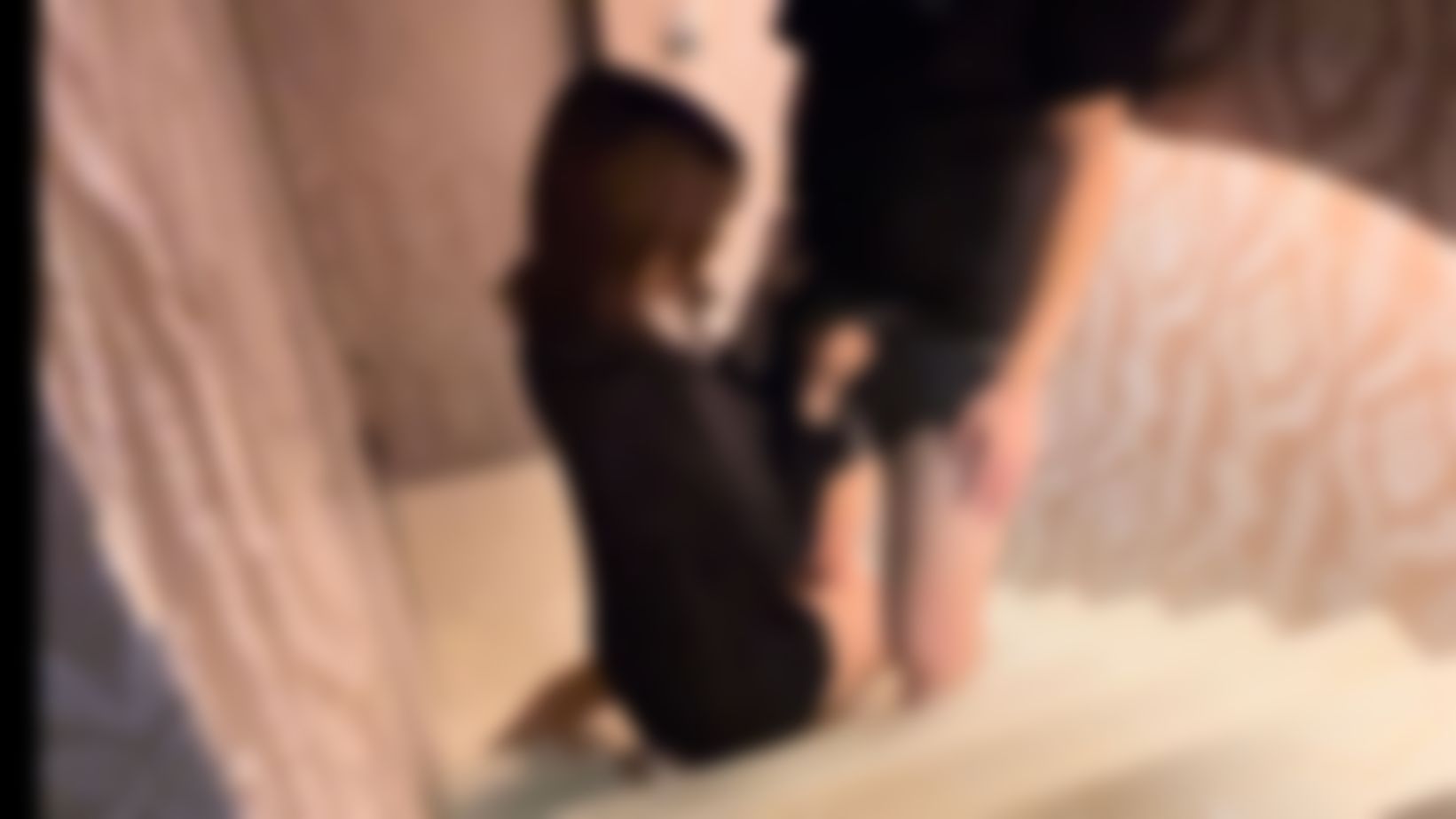 sexyemily : 太想別人的老婆了，只好直接去她家。口爆（上）