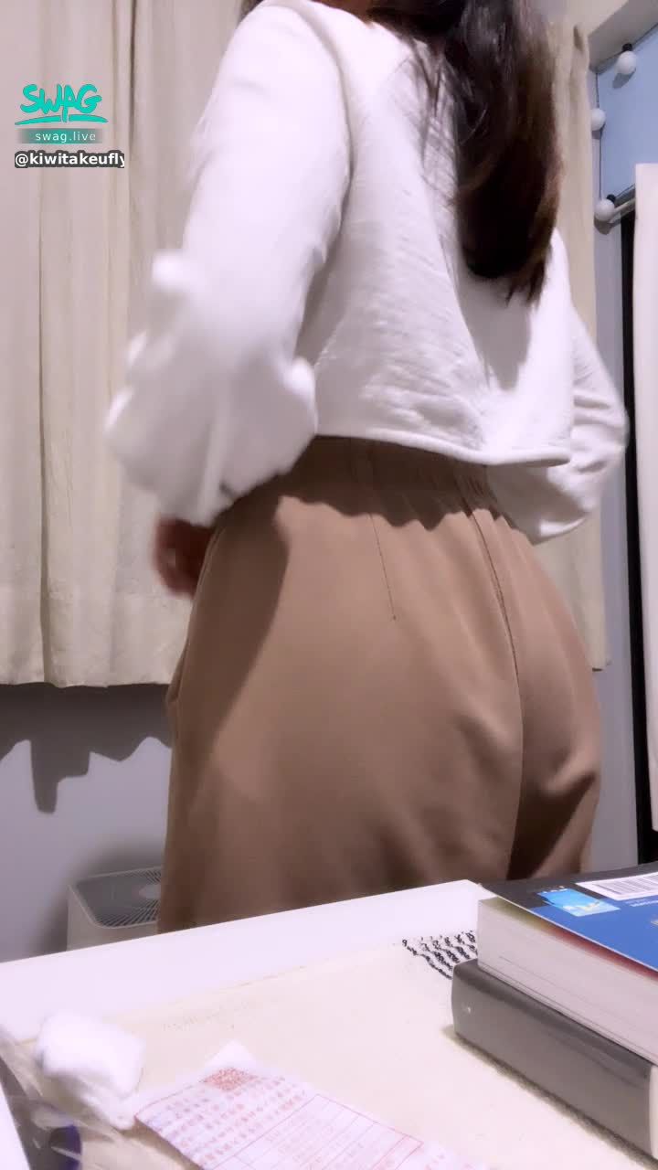 kiwitakeufly : 是捧在手上有份量的🍑