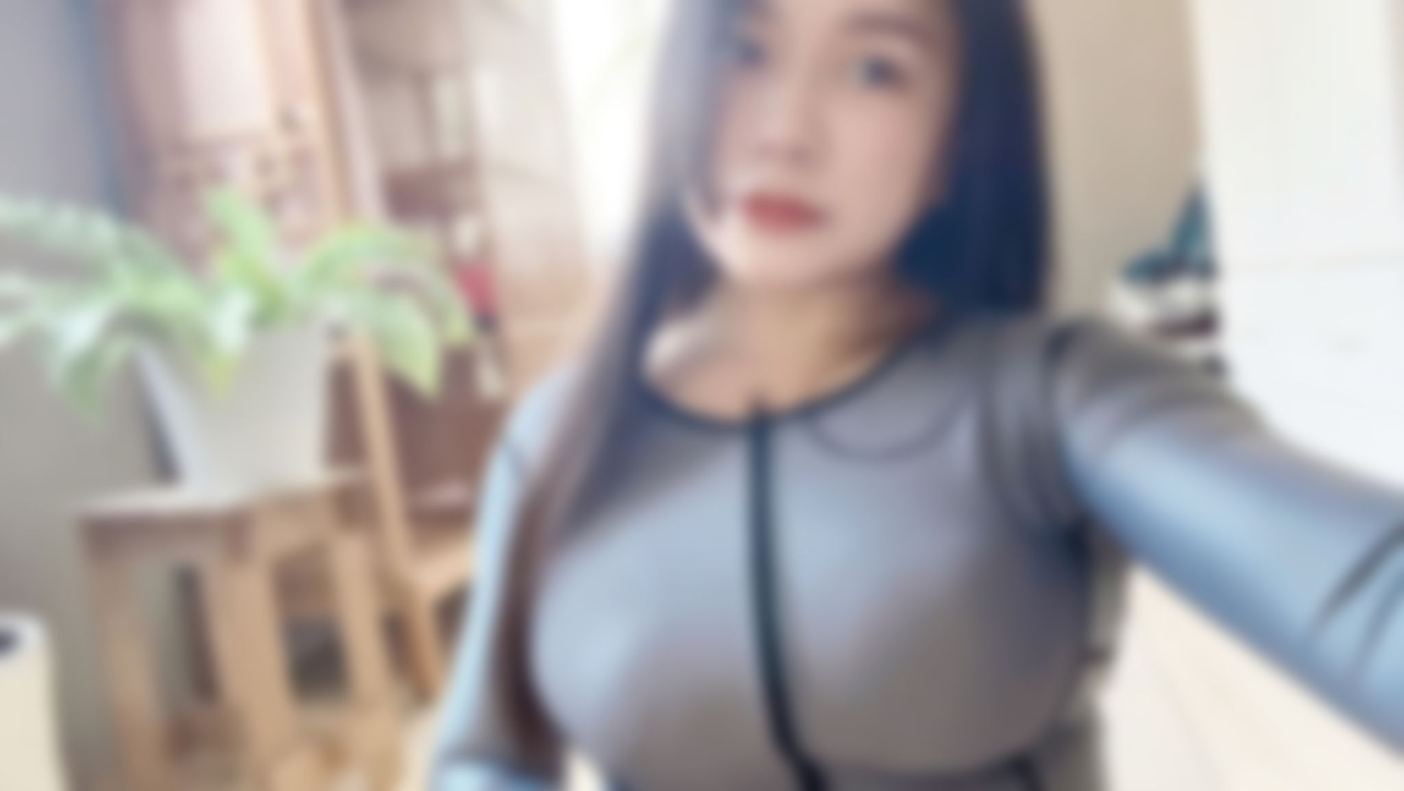  : 巨乳熟女上網課發騷脱衣同學都傻眼了😮