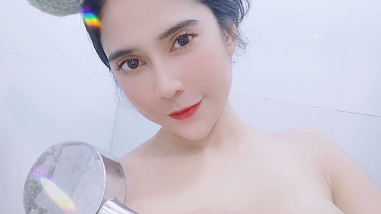uunuun : can you take a shower for me😆