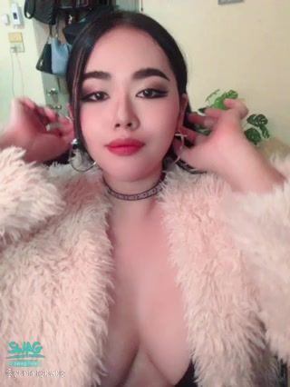 yummybaby : try on a hat with me