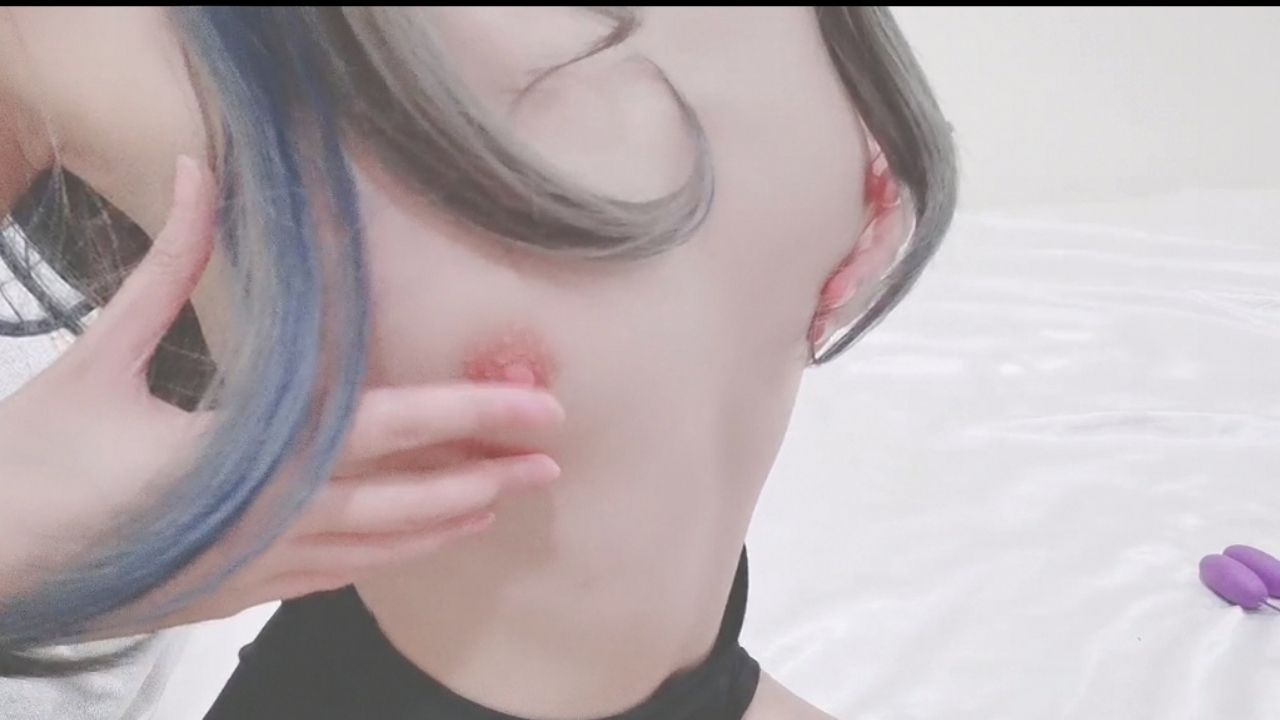 ponybabyy : 夜深人静..妞妞彻夜难眠...好难受
想要哥哥的抱抱滋润鲍鲍鱼..想要高潮..平复妞妞滚烫的身体💦💦🔞🈲