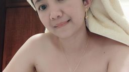 natashacandy : back to holidays really so tired and before take rest better i take shower first and suddenly i feeling horny so why not masturbate together 💦🚿