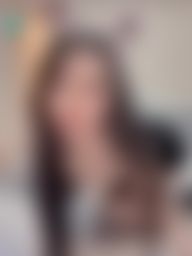 stellajs : 哎呦哎呦 是週四晚上八點啦🥺🥺🥺來幫我慶生❤️