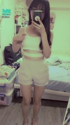 janicee : 脫下高跟鞋👠
鏤空下的南半球😈
撥頭髮的瞬間,抬手露出腋下💋
semisphere🌹