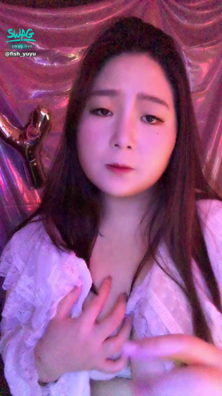 fish_yuyu : 不想一隻魚孤單的過😔