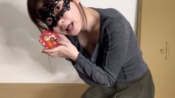 sexyemily : #口交 各位寶貝過年時有沒有玩大老二呢~有對不對~我認真覺得我很會玩大老二,我應該不會輸吧😆
