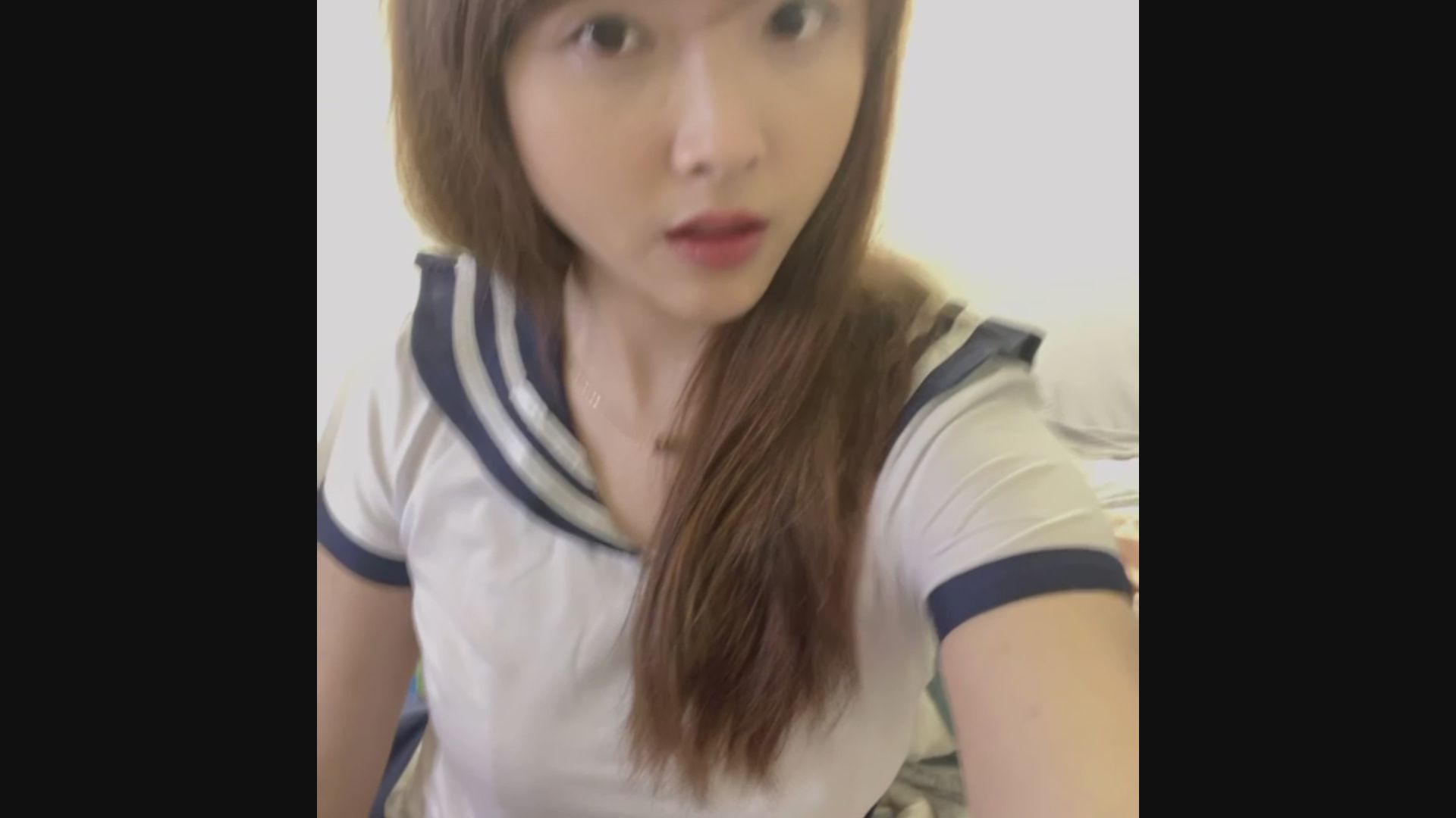 lafiite : 喜歡把不同的影片剪在一起，
讓粉粉們一次收藏各種樣子的妃妃。
不管是哪個我
都是你們愛的我喔❤️
希望你們喜歡
