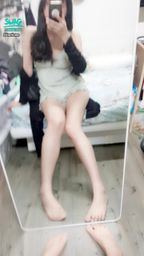 janicee : 洋娃娃般的坐姿💓
用腳掌說聲嗨♥️
開衩短褲直開到大腿根部😈
低胸睡衣🌹
#黑髮 #長髮 #裸足 #赤腳 #美腿 #睡衣 #細肩帶 #短褲 #深V #鎖骨 #開衩 #乳溝 #腳底 #腳掌