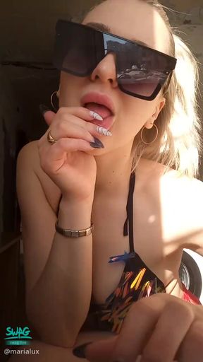 marialux : My song and vibra with bra😅