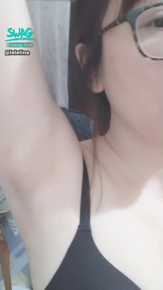 lelelina : 腋下控🔥🔥🔥樂樂裸露臉跟大奶奶💋💋😌