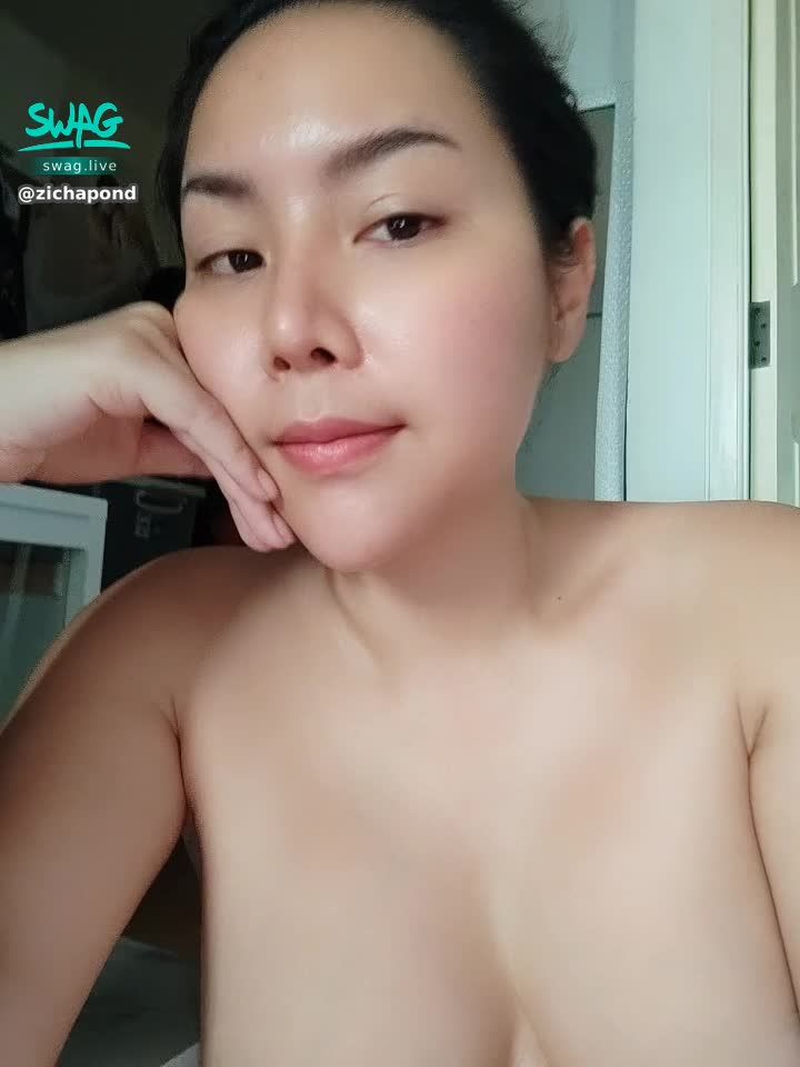 z*******d : i need to shower 🚿!  #morning