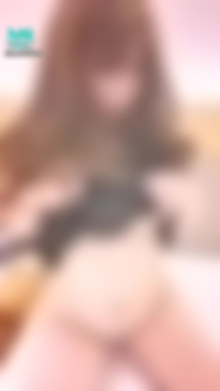 nanalittlepupy : 緩緩拉開露出你最受不了的巨乳   就這樣彈出來了