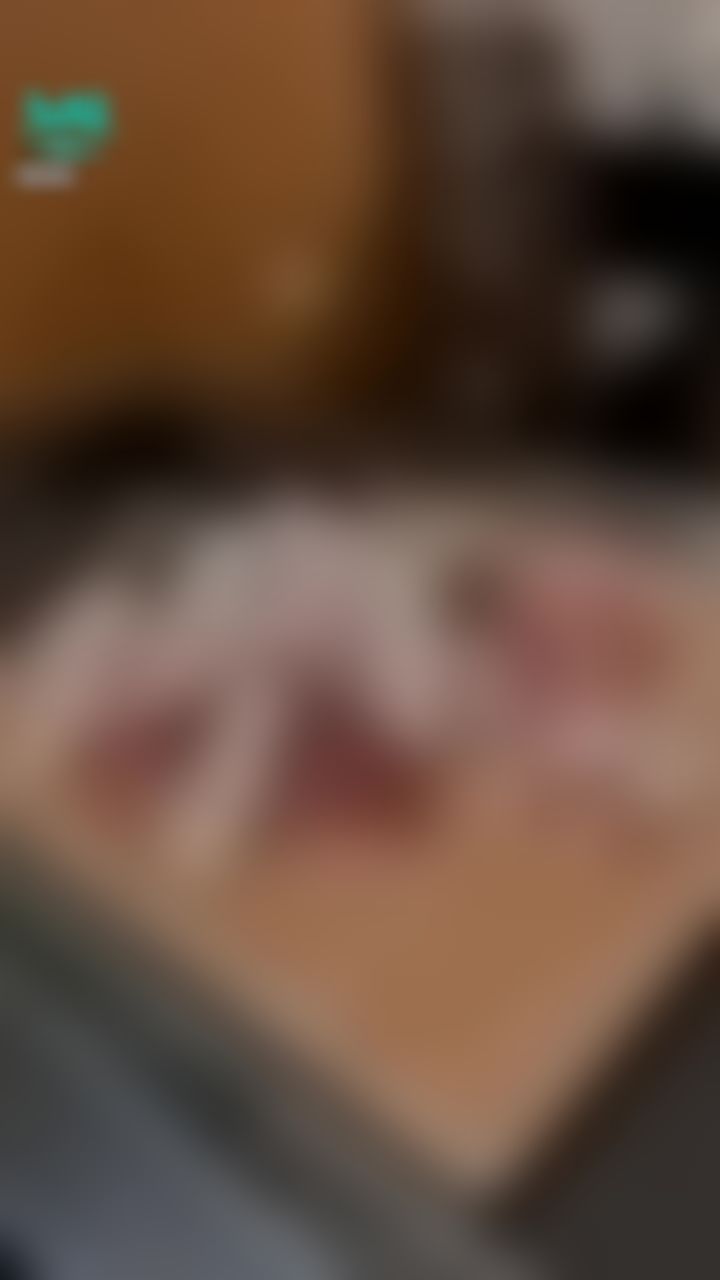 giajs : 看著肉肉突然好想吃肉肉⋯但低頭看了一下我的肚子🥲
沒事我不餓🥺我真的真的不會餓🥺
#禮拜六晚上10點陪我直播❤️ #私訊解鎖更辣的 #性感 #sexy #吃飯約會 #giajs #然然