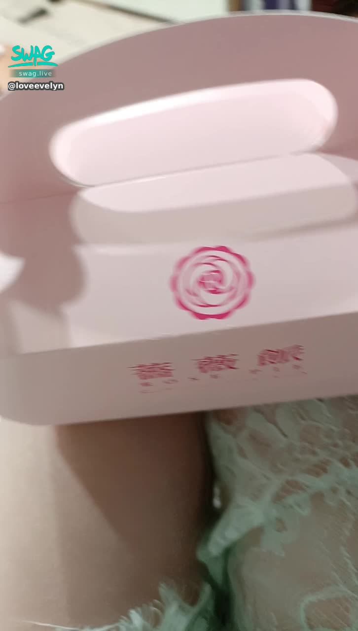loveevelyn : 聽說是台中必吃
Tony是不是又在等吃？