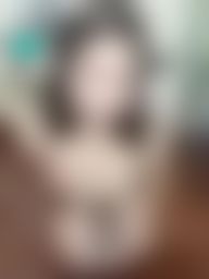 annbd : 生日週福利🎂 把鐵放在門外會鏽 那金子呢❓ 私訊答對的可以領完整版影片🥰 #小隻馬 #露臉 #素人 #美腿 #美尻 #客廳