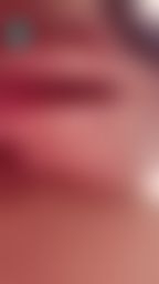 bershuka : 把手機放在地上⋯蹲在鏡頭上噴⋯手機鏡頭被噴濕了🙈天哪⋯💦💦💦💦💦💦💦💦💦💦💦💦